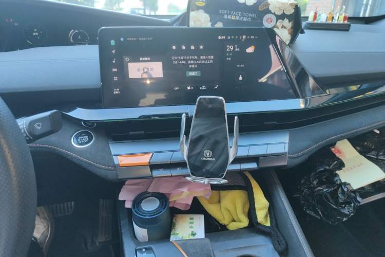 Used CHANGAN UNI-V 2022 1.5T Sport Edition Audio And AC Panel