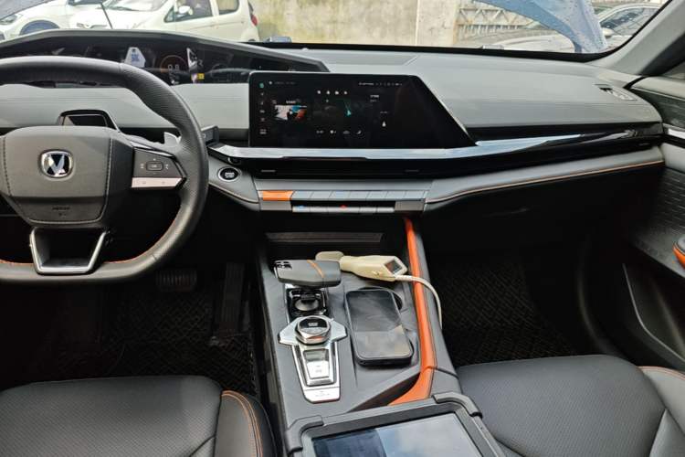 Used CHANGAN UNI-V 2022 1.5T Prestige Version Audio And AC Panel