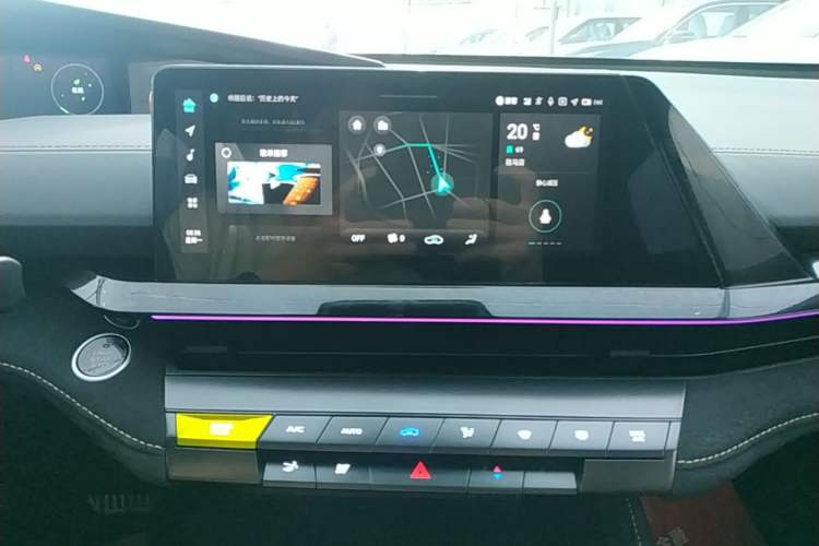 Used CHANGAN UNI-V 2022 1.5T Sport Edition Audio And AC Panel