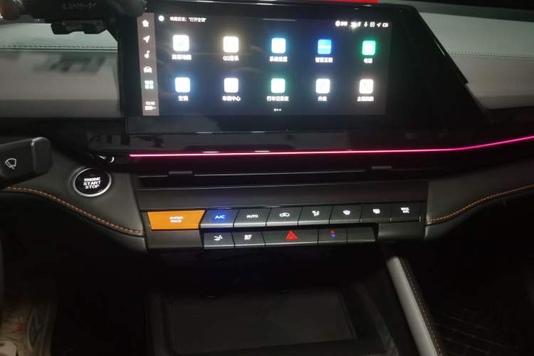 Used CHANGAN UNI-V 2022 1.5T Prestige Version Audio And AC Panel