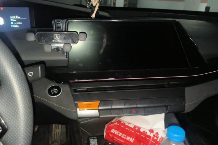Used CHANGAN UNI-V 2022 1.5T Sport Edition Audio And AC Panel