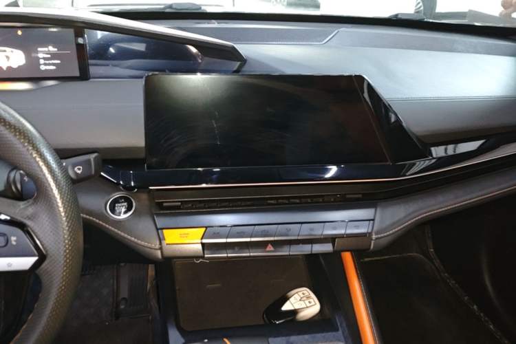 Used CHANGAN UNI-V 2022 1.5T Prestige Version Audio And AC Panel
