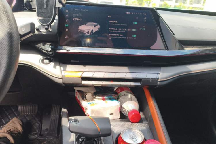 Used CHANGAN UNI-V 2022 1.5T Prestige Version Audio And AC Panel