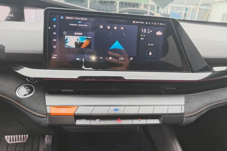 Used CHANGAN UNI-V 2022 1.5T Sport Edition Audio And AC Panel