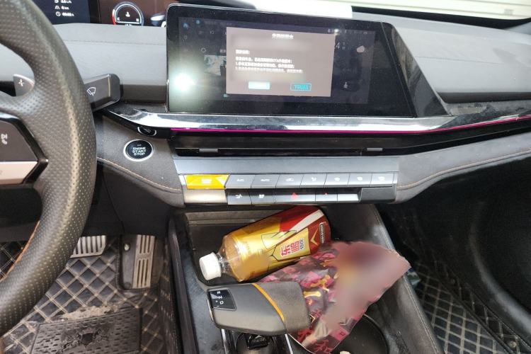 Used CHANGAN UNI-V 2022 1.5T Sport Edition Audio And AC Panel