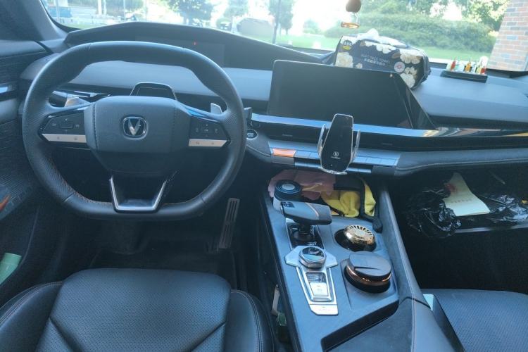 Used CHANGAN UNI-V 2022 1.5T Sport Edition Center Console