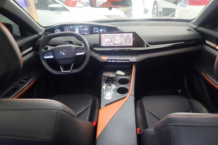 Used CHANGAN UNI-V 2022 1.5T Prestige Version Center Console