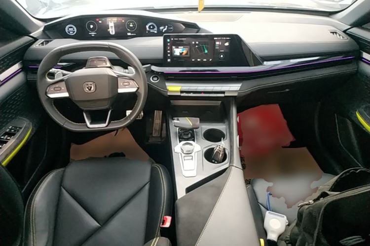 Used CHANGAN UNI-V 2022 1.5T Sport Edition Center Console