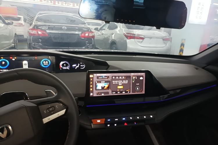 Used CHANGAN UNI-V 2022 1.5T Prestige Version Center Console
