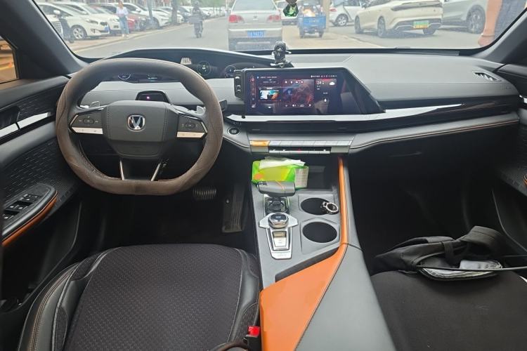 Used CHANGAN UNI-V 2022 1.5T Smart Navigation Version Center Console