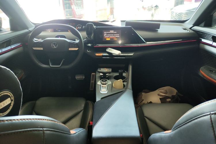 Used CHANGAN UNI-V 2022 1.5T Sport Edition Center Console