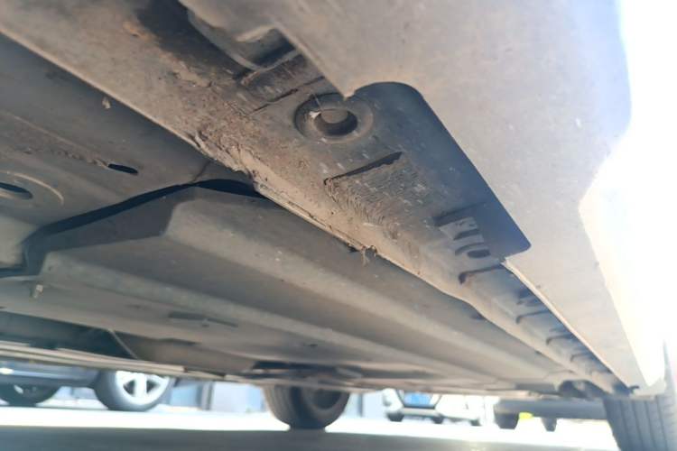 Used CHANGAN UNI-V 2022 1.5T Prestige Version Chassis Front Left