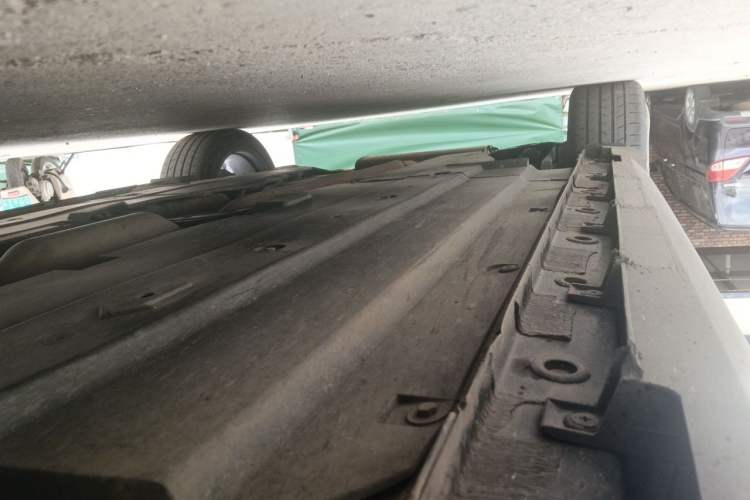 Used CHANGAN UNI-V 2022 1.5T Prestige Version Chassis Front Right