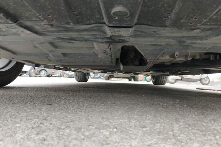Used CHANGAN UNI-V 2022 1.5T Smart Navigation Version Chassis Front
