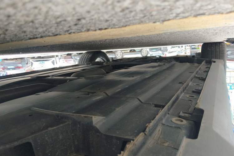Used CHANGAN UNI-V 2022 1.5T Smart Navigation Version Chassis Rear Left