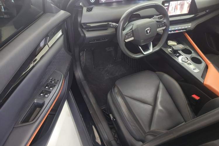 Used CHANGAN UNI-V 2022 1.5T Prestige Version Driver Seat