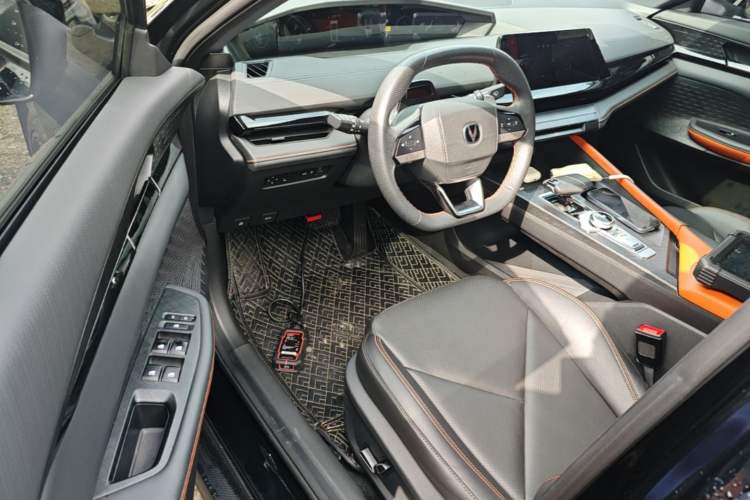 Used CHANGAN UNI-V 2022 1.5T Prestige Version Driver Seat