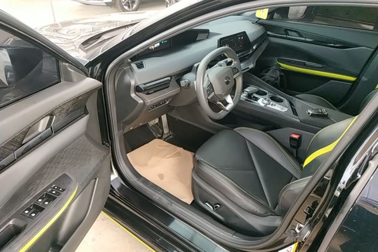 Used CHANGAN UNI-V 2022 1.5T Sport Edition Driver Seat