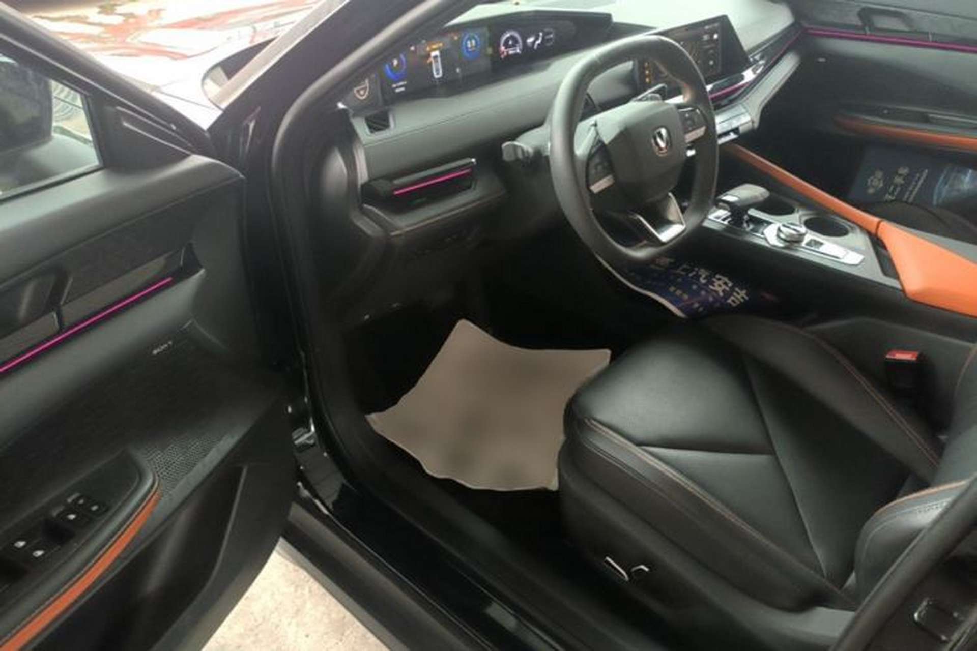 Used CHANGAN UNI-V 2022 1.5T Smart Navigation Version Driver Seat
