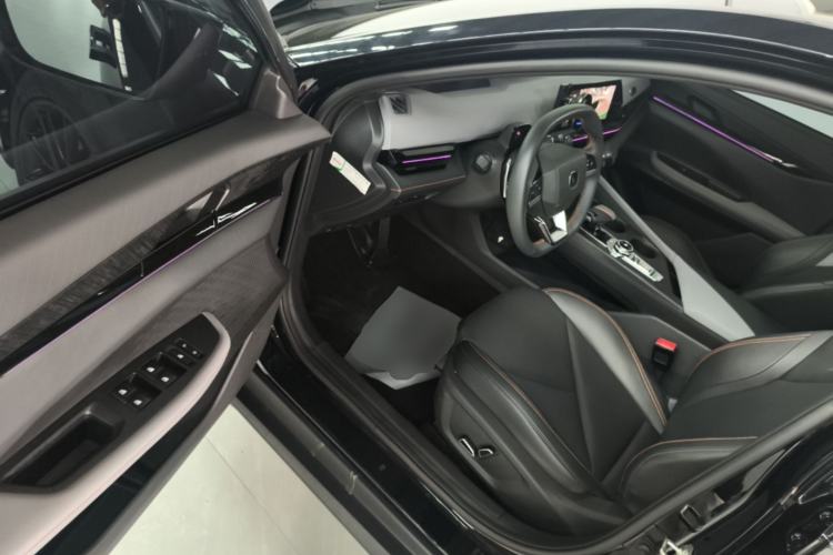 Used CHANGAN UNI-V 2022 1.5T Prestige Version Driver Seat