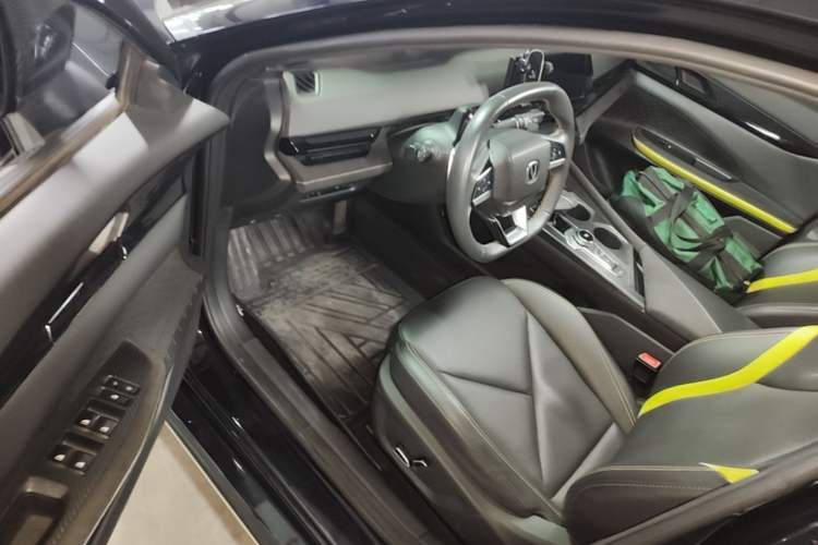 Used CHANGAN UNI-V 2022 1.5T Sport Edition Driver Seat