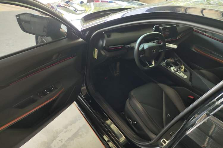 Used CHANGAN UNI-V 2022 1.5T Sport Edition Driver Seat