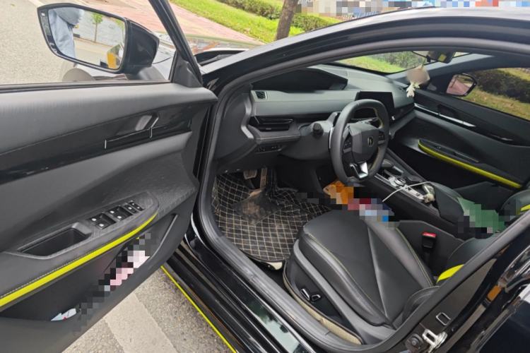 Used CHANGAN UNI-V 2022 1.5T Sport Edition Driver Seat