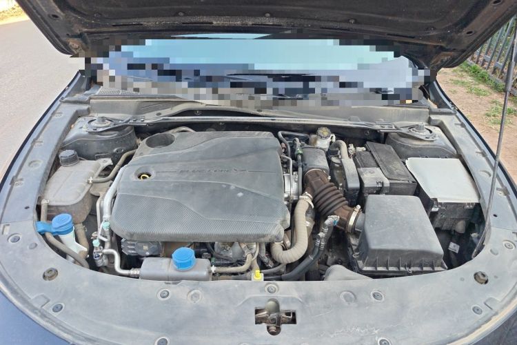 Used CHANGAN UNI-V 2022 1.5T Sport Edition Engine Bay