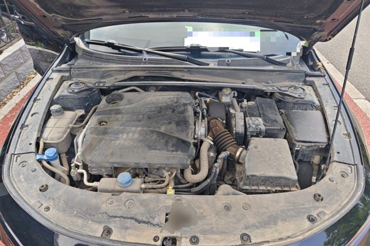 Used CHANGAN UNI-V 2022 1.5T Prestige Version Engine Bay
