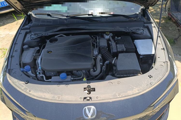 Used CHANGAN UNI-V 2022 1.5T Sport Edition Engine Bay