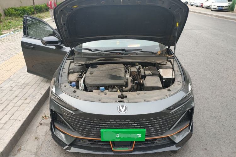 Used CHANGAN UNI-V 2022 1.5T Sport Edition Engine Bay