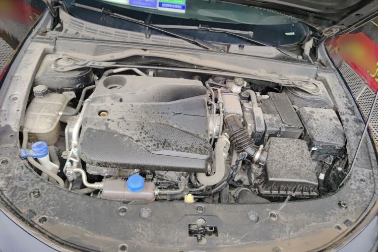 Used CHANGAN UNI-V 2022 1.5T Sport Edition Engine Bay
