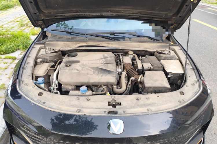 Used CHANGAN UNI-V 2022 1.5T Sport Edition Engine Bay