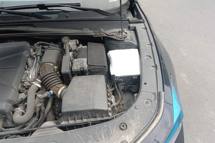 Used CHANGAN UNI-V 2022 1.5T Sport Edition Engine Bay Left