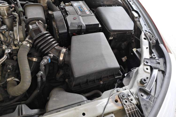 Used CHANGAN UNI-V 2022 1.5T Sport Edition Engine Bay Left