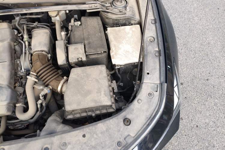 Used CHANGAN UNI-V 2022 1.5T Sport Edition Engine Bay Left