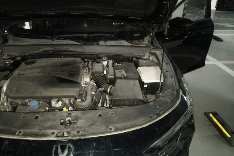 Used CHANGAN UNI-V 2022 1.5T Sport Edition Engine Bay Left