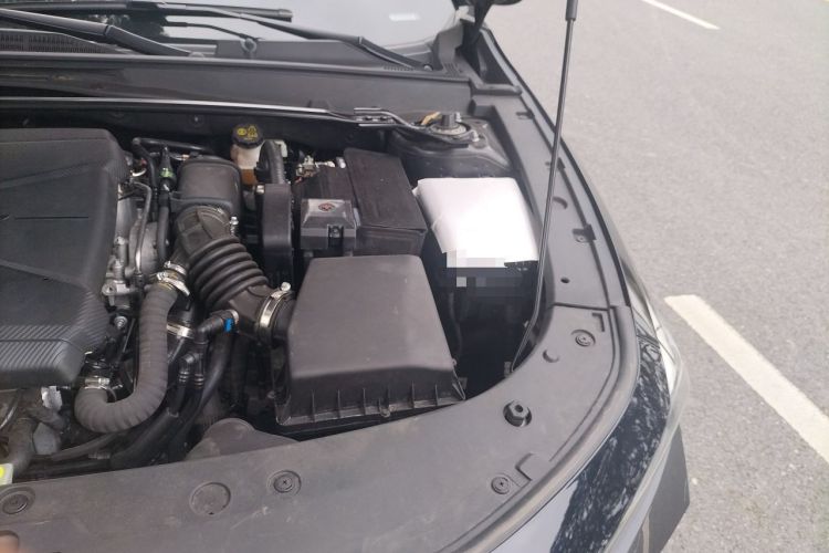 Used CHANGAN UNI-V 2022 1.5T Excellence Model Engine Bay Left