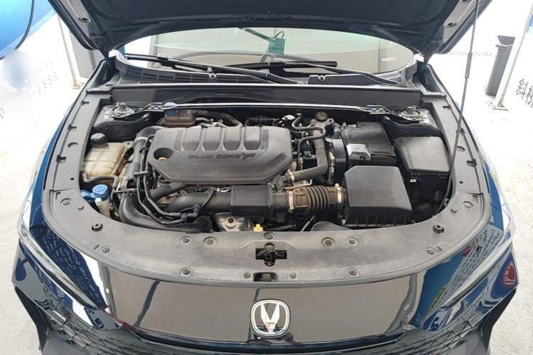 Used CHANGAN UNI-V 2022 2.0T Sporty Version Engine Bay