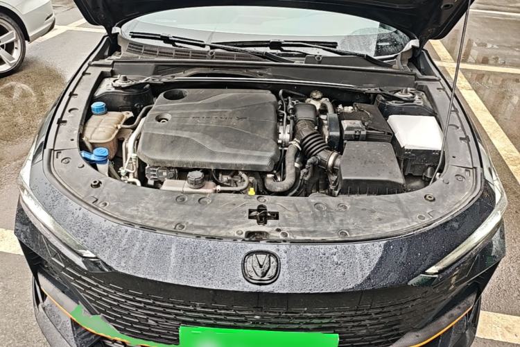 Used CHANGAN UNI-V 2022 1.5T Sport Edition Engine Bay