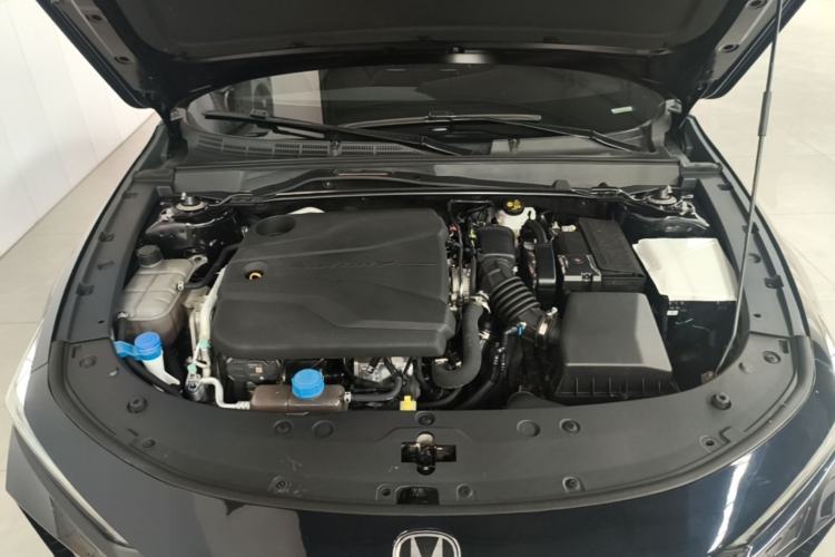 Used CHANGAN UNI-V 2022 1.5T Prestige Version Engine Bay