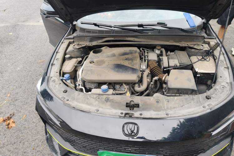 Used CHANGAN UNI-V 2022 1.5T Sport Edition Engine Bay Right