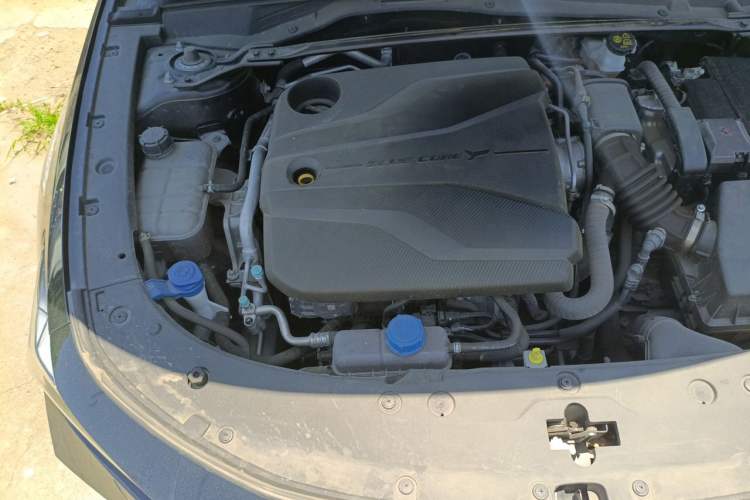 Used CHANGAN UNI-V 2022 1.5T Sport Edition Engine Bay Right