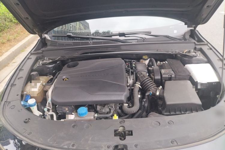 Used CHANGAN UNI-V 2022 1.5T Excellence Model Engine Bay