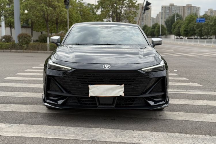 Used CHANGAN UNI-V 2022 1.5T Sport Edition Exterior 1