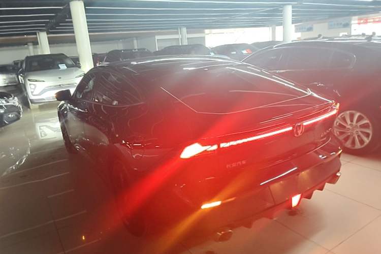 Used CHANGAN UNI-V 2022 1.5T Prestige Version Exterior 2