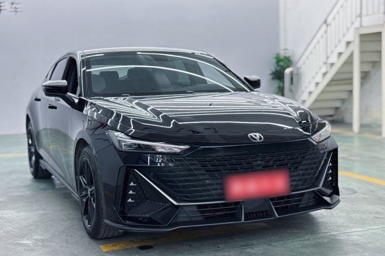Used CHANGAN UNI-V 2022 1.5T Prestige Version Exterior 2