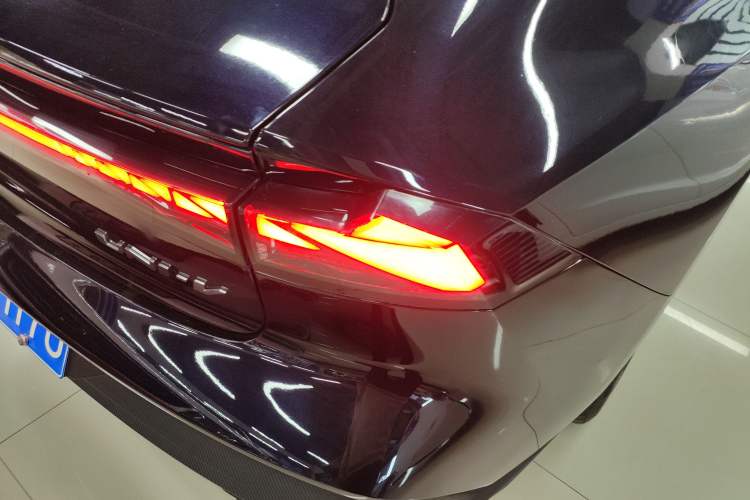 Used CHANGAN UNI-V 2022 1.5T Prestige Version Exterior 3