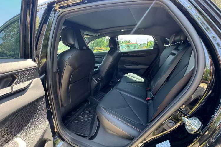 Used CHANGAN UNI-V 2022 1.5T Prestige Version Exterior 7
