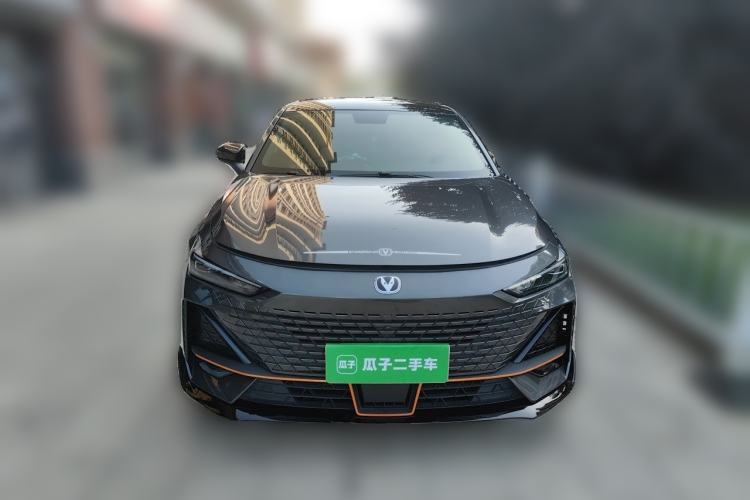 Used CHANGAN UNI-V 2022 1.5T Sport Edition Front